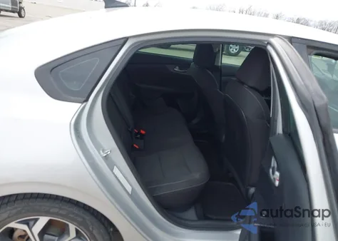 2019 Kia Forte Lxs z USA, uszkodzony, nr VIN 3KPF24AD7KE034041